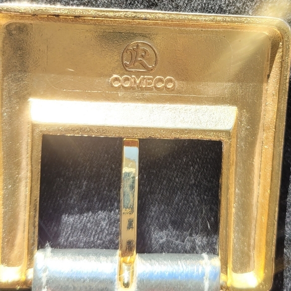VINTAGE Comeco Silver Belt with Gold Quilted Buclke M/L perfect for the holidays - Picture 4 of 4